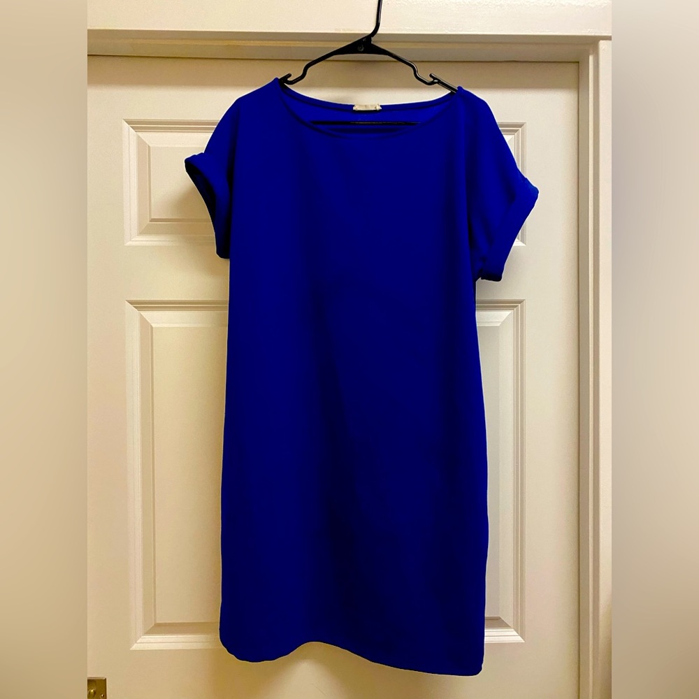 Women’s First Love size large short sleeve dress with pockets
